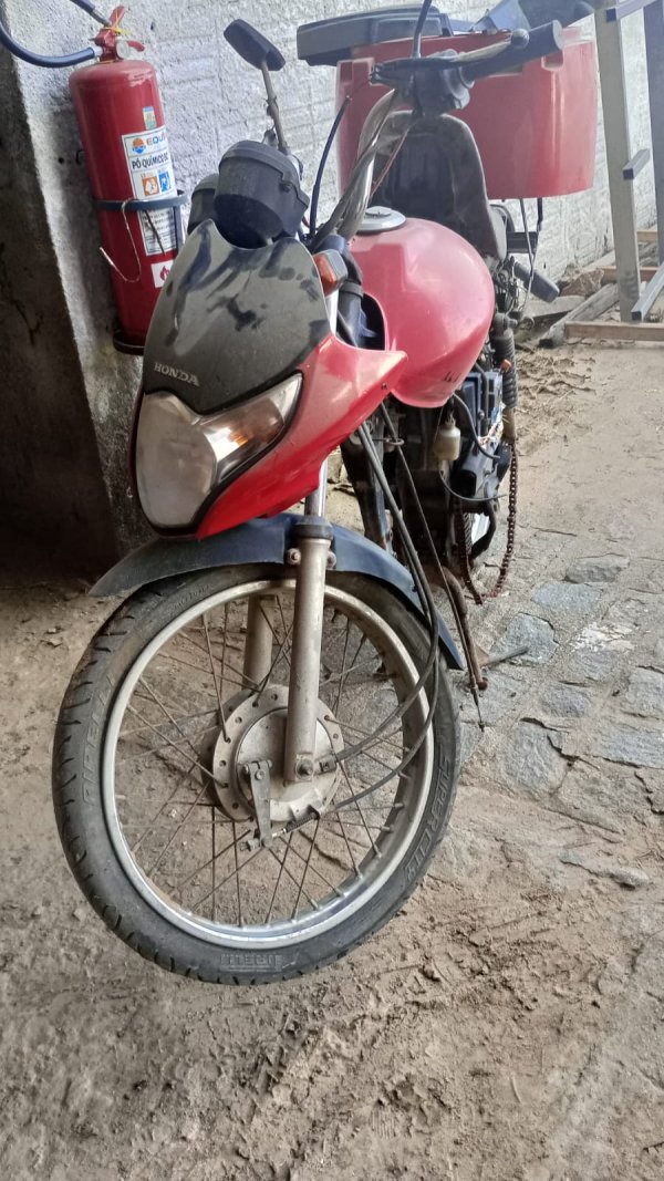 Foto de HONDA/CG 125 FAN KS, ANO/MOD 2010/2010, COR VERMELHA, COMBUS ALCO/GASOL, PLACA KGY3196