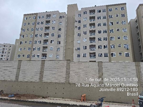 Foto de Apartamento em leilão no Residencial Jardim Arezzo em Joinville - SC