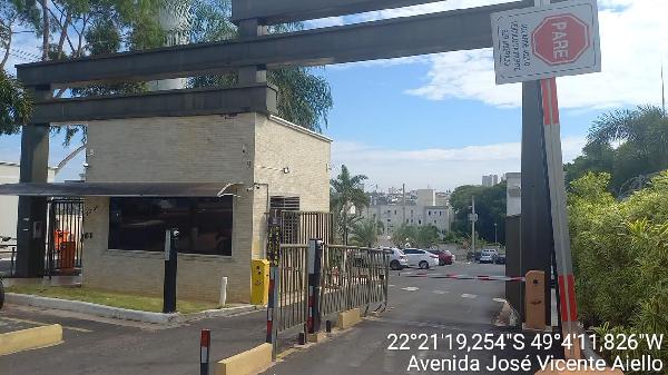 Foto de Apartamento em leilão em Bauru - SP