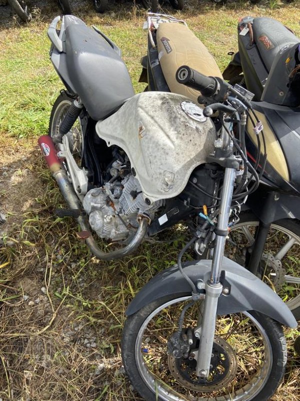 Foto de HONDA/CG 160 TITAN EX, ANO/MOD 2016/2016, COR BRANCA, COMBUSTIVEL ALCOOL/GASOLINA, PLACA QLE3349 - AL, RENAVAM 1101558404, ID CHASSI 9C2KC22