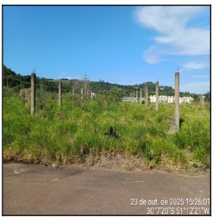 Foto de Terreno em leilão em Porto Alegre - RS
