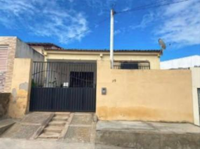 Foto de Casa em leilão no bairro Manoel Salustino em Currais Novos - RN