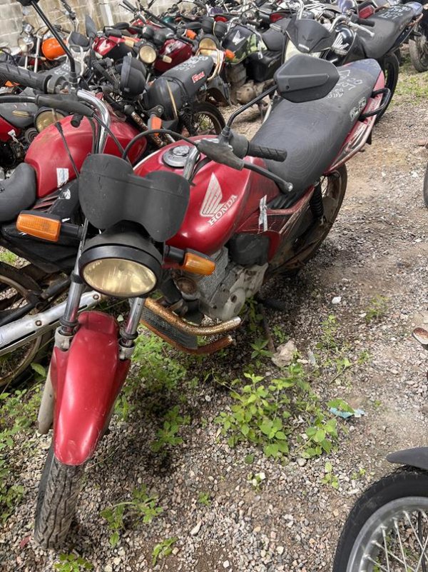 Foto de HONDA/CG 150 FAN ESI, ANO/MOD 2013/2013, COR VERMELHO, COMBUSTIVEL ALCOOL/GASOLINA, PLACA OHC2103 - AL, RENAVAM 533211786, ID CHASSI 9C2KC16