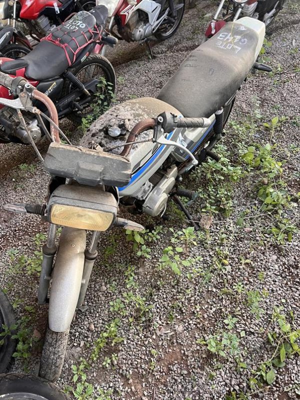 Foto de HONDA/CG 125 TODAY, ANO/MOD 1990/1990, COR PRATA, COMBUSTIVEL GASOLINA, PLACA MUG1608 - AL, RENAVAM 205948596, ID CHASSI 9C2JC1801LR544794