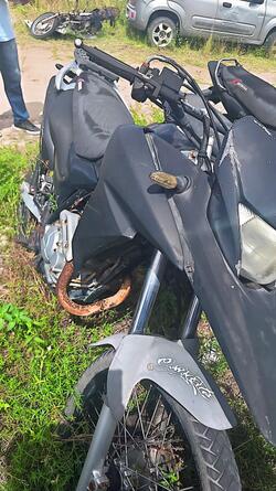 Foto de SUCATA DE MOTOCICLETA (SEM DIREITO A DOCUMENTAÇÃO) MODELO XRE