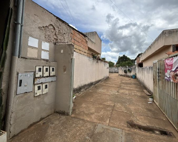 Foto de CIDADE OCIDENTAL (GO) Descrição legal: IMÓVEL URBANO: Uma casa com 51,30m² de área privativa, e 0,11111% d