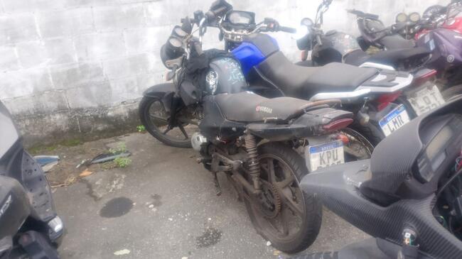 Foto de Yamaha/Factor Ybr125 Ed | KPU0J27/RJ | 2008/2009 | Chassi: 9C6KE120090000762 | Renavam: 987167405 | Motor: E3C8E-000885 | Preta | Gasolina | Veículo Conservado