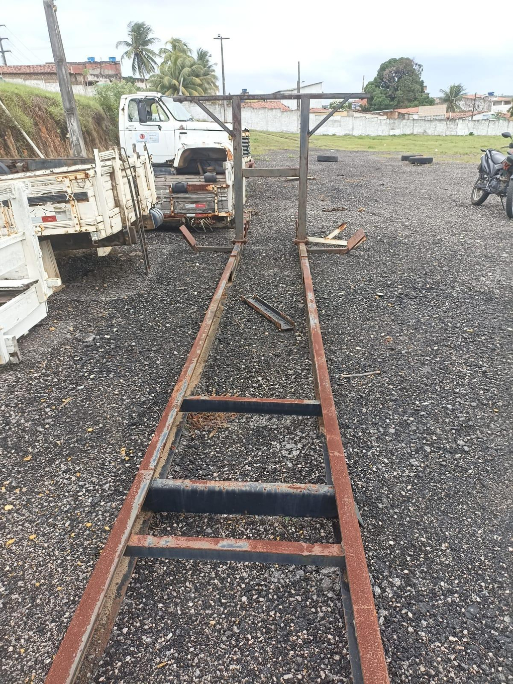 Foto de 03 UNIDADES DE SUB CHASSI DE CAMINHÃO