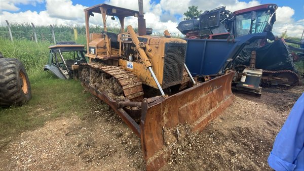 Foto de ESTEIRA CATERPILLAR D6D, ANO 2016, COR AMARELO, Nº 7718. (APROX. 17.196 HORAS TRABALHADAS)
