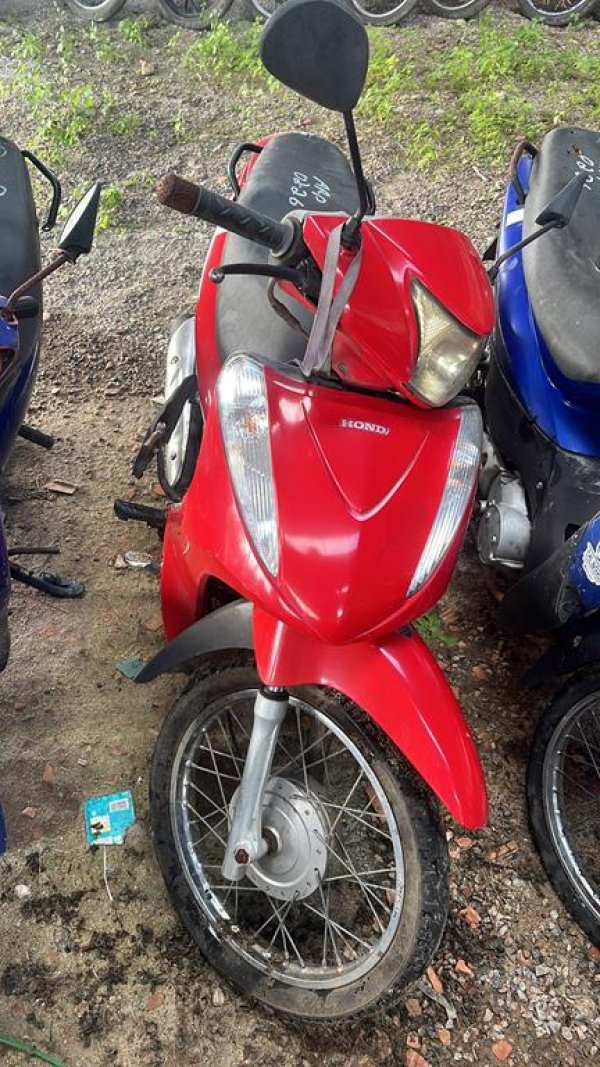 Foto de HONDA/BIZ 125 KS, ANO/MOD 2012/2012, COR VERMELHO, COMBUSTIVEL ALCOOL/GASOLINA, PLACA OHE9336 - AL, RENAVAM 504238906, ID CHASSI 9C2JC4810CR
