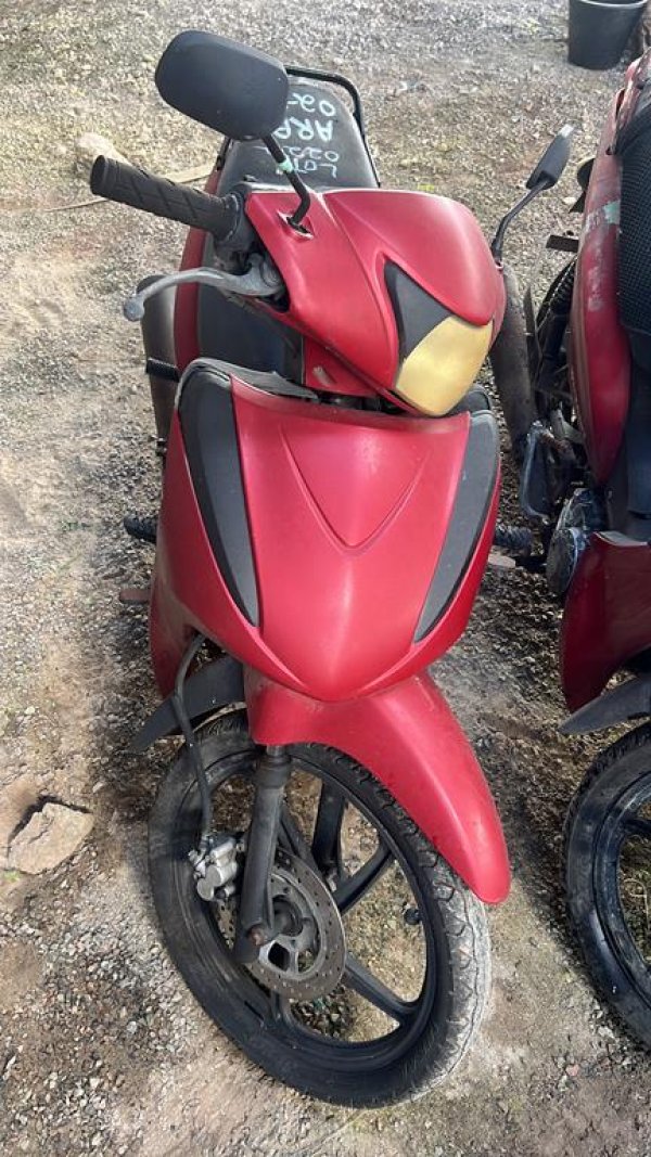 Foto de SHINERAY/50Q, ANO/MOD 2016/2017, COR VERMELHO, COMBUSTIVEL GASOLINA, PLACA 1 EMPLAC - N/I, RENAVAM N/I, ID CHASSI 99HJT1050HS000314, ID MOTO