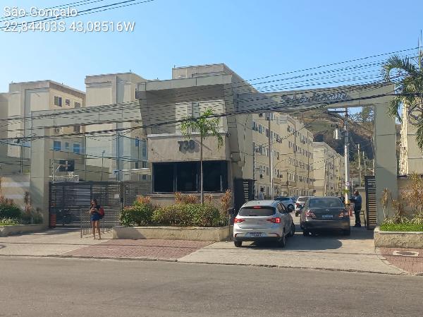Foto de Apartamento em leilão em São Gonçalo - RJ