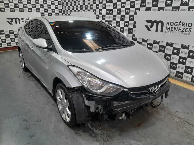 Foto de HYUNDAI ELANTRA GLS 1.8 2011/2012 GASOLINA