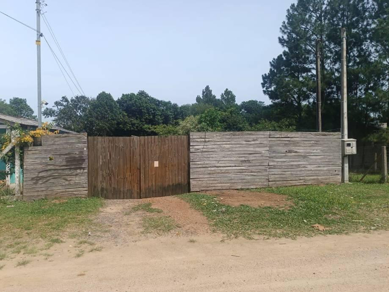 Foto de Casa em leilão no bairro Fiuza em Viamão - RS
