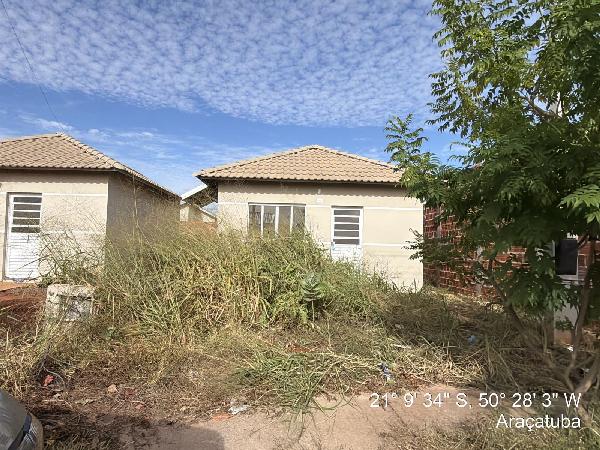 Foto de Casa em leilão no Residencial Sylvio Jose Venturilli em Araçatuba - SP