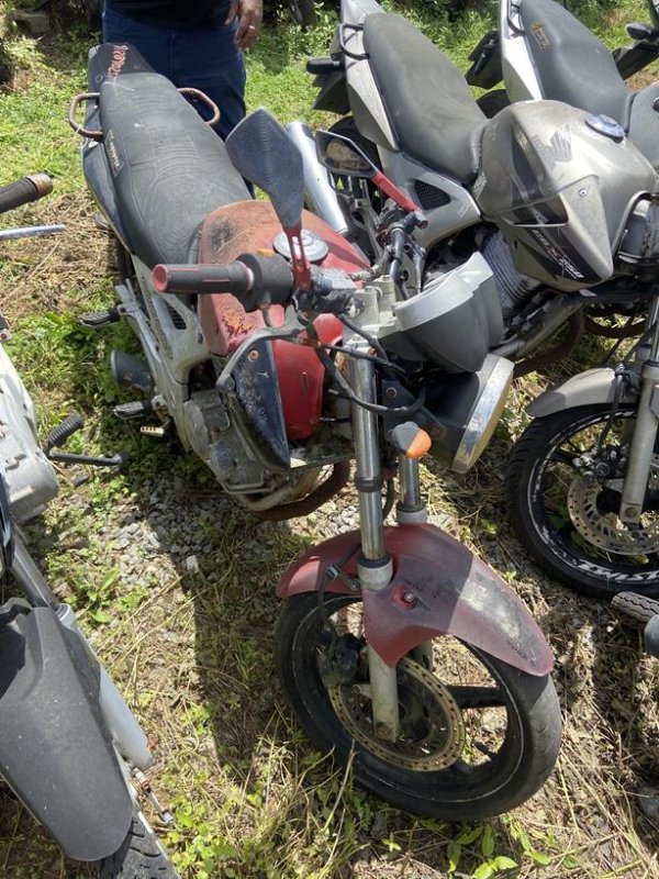 Foto de HONDA/CBX 250 TWISTER, ANO/MOD 2004/2004, COR VERMELHA, COMBUSTIVEL GASOLINA, PLACA MVD2391 - AL, RENAVAM 821563262, ID CHASSI 9C2MC35004R01