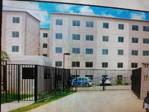 Foto de Apartamento em leilão no Residencial Vista Tropical em Salvador - BA