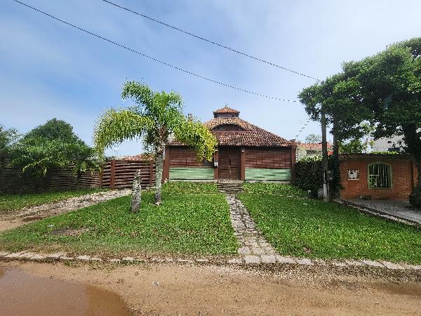 Foto de Casa em leilão no bairro Laranjal em Pelotas - RS