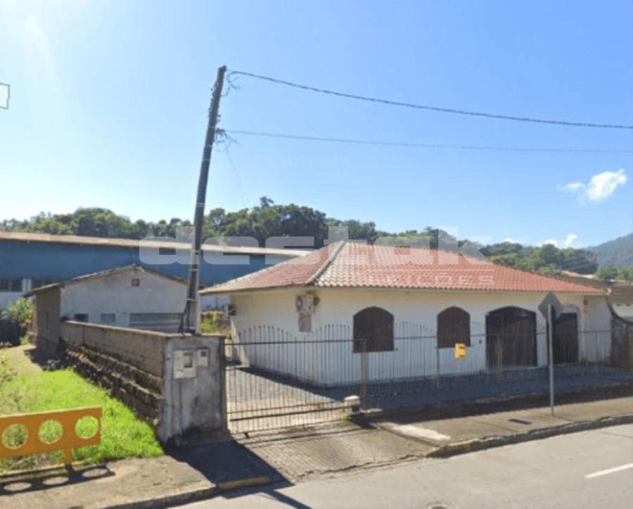 Foto de Casa em leilão no bairro São Luiz em Jaraguá Do Sul - SC