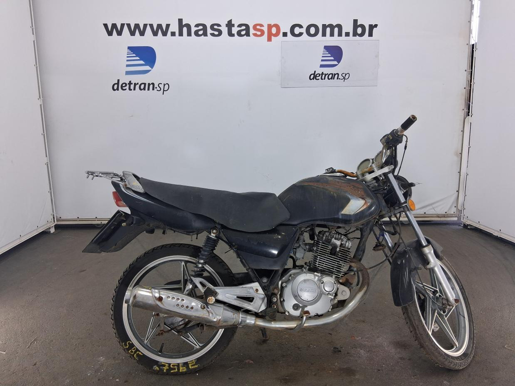 Foto de JTA SUZUKI EN125 YES 2005 2005 PRETA