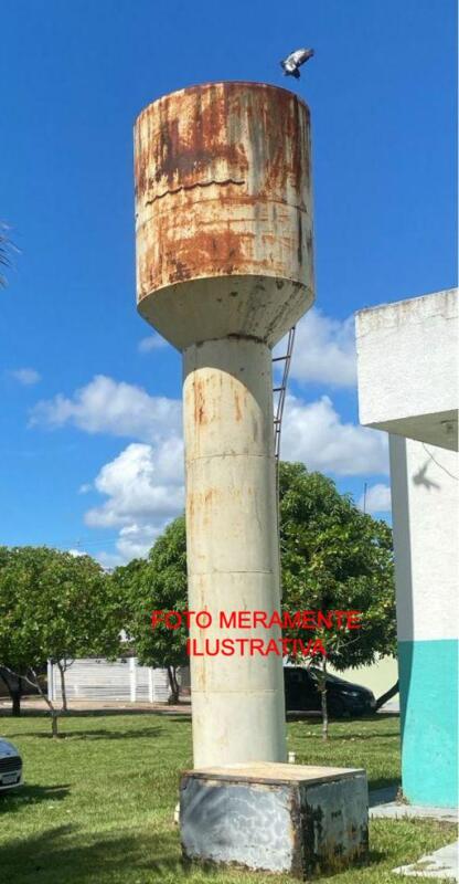 Foto de Sucatas diversas, sendo, (carteira escolares, mesas escolares, armários metálicos, fogão, janelas, caixa d`água de torre, longarina, freezer, sucatas- metálica