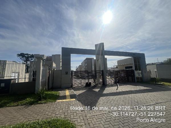 Foto de Apartamento em leilão no bairro Cavalhada em Porto Alegre - RS