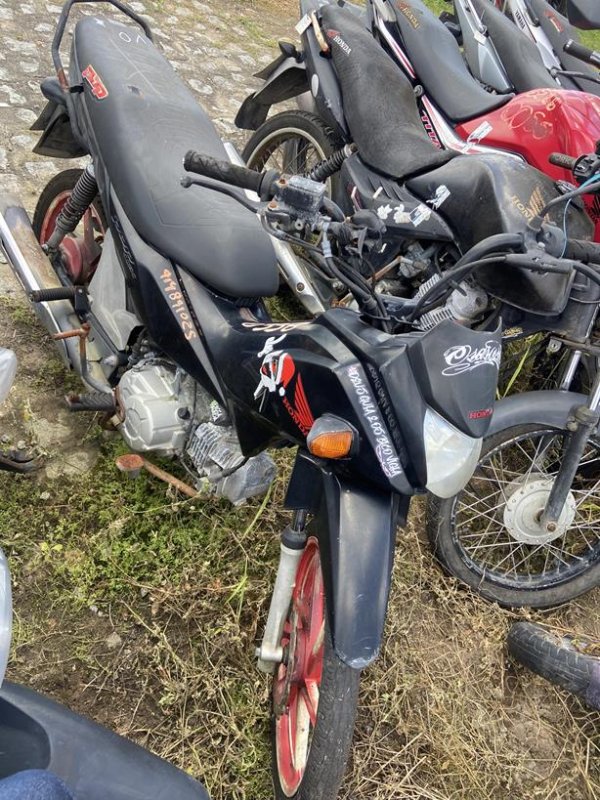Foto de HONDA/POP 110I, ANO/MOD 2021/2021, COR PRETA, COMBUSTIVEL GASOLINA, PLACA RGS4B93 - AL, RENAVAM 1264325638, ID CHASSI 9C2JB0100MR027426, ID