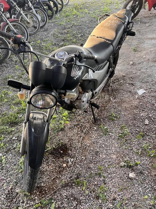 Foto de HONDA/CG 125 FAN KS, ANO/MOD 2009/2009, COR PRETO, COMBUSTIVEL GASOLINA, PLACA NLY9861 - AL, RENAVAM 126453217, ID CHASSI 9C2JC41109R003867