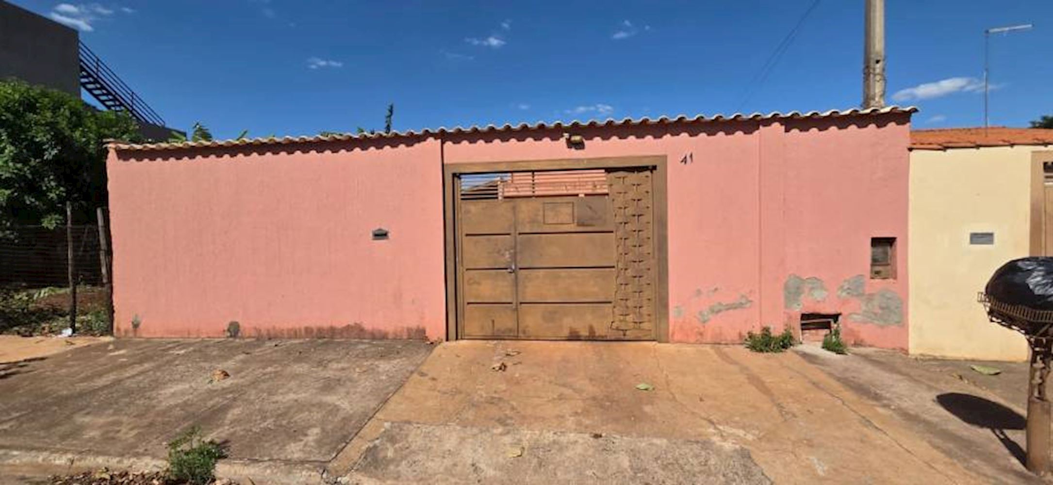 Foto de Casa em leilão no bairro Jardim Sao Lucas em Jardinópolis - SP
