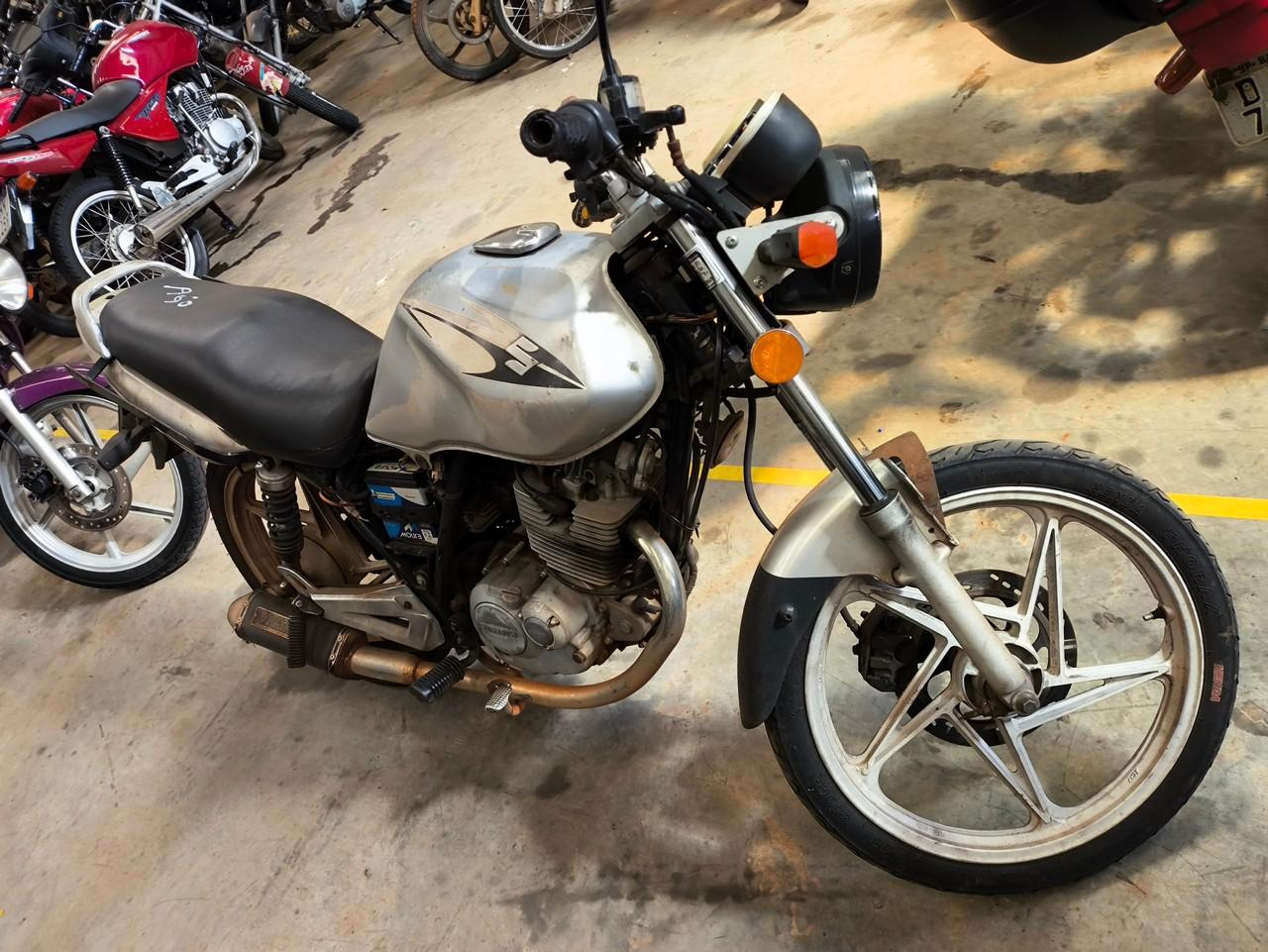 Foto de SUCATA SUZUKI EN125 YES - JTA, 2008/2008, PRATA