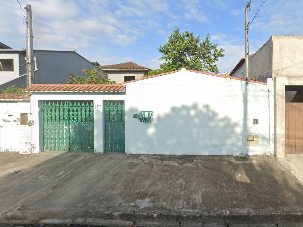 Foto de Casa em leilão no bairro Jardim Conceiçãozinha em Guarujá - SP