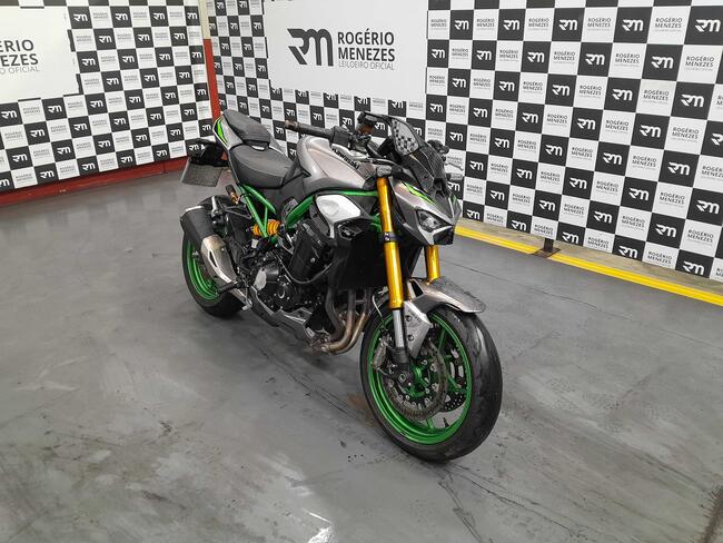 Foto de MOTO KAWASAKI Z900 R EDITION 2025/2026 GASOLINA