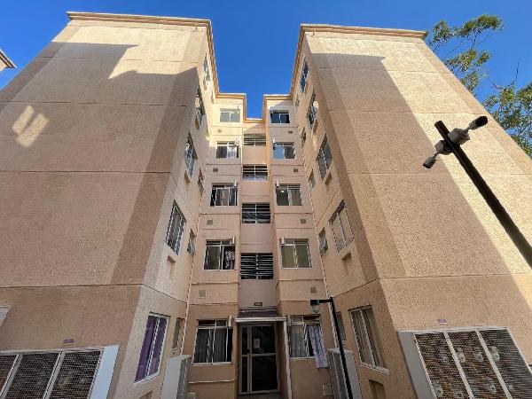 Foto de Apartamento em leilão em São Gonçalo - RJ