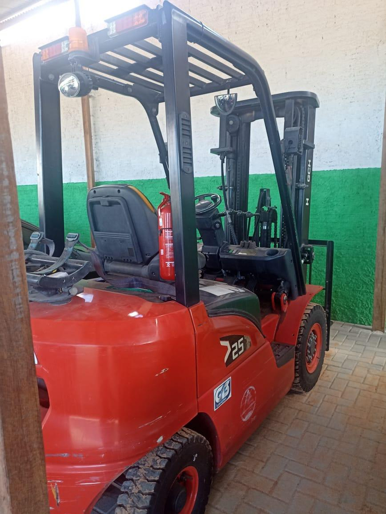 Foto de EMPILHADEIRA HANGCHA COMBUSTÃO A GÁS GLP