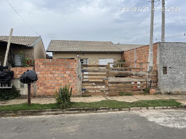 Foto de Casa em leilão no bairro Bacaetava em Iperó - SP