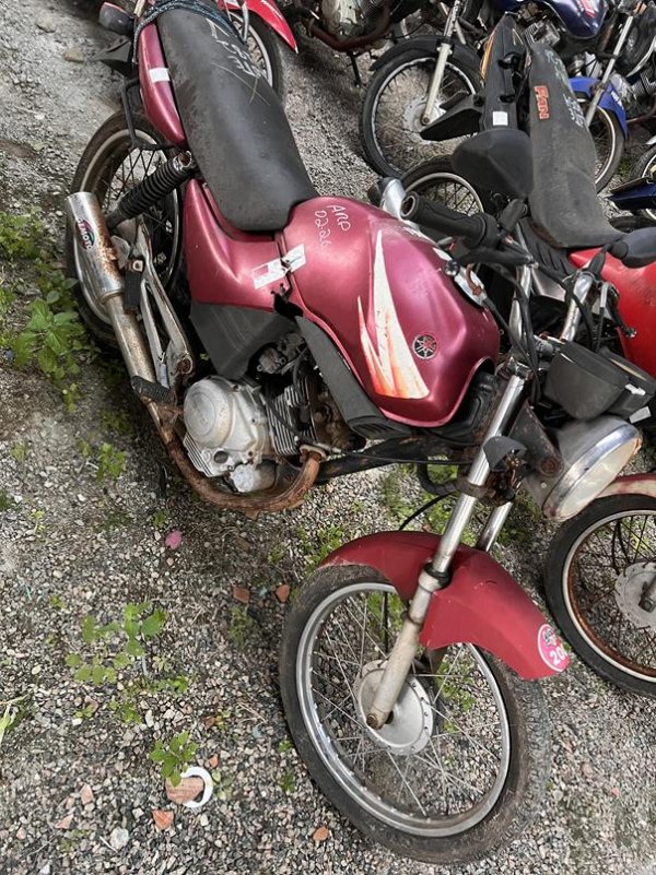 Foto de YAMAHA/YBR 125E, ANO/MOD 2003/2003, COR VERMELHO, COMBUSTIVEL GASOLINA, PLACA MUS8766 - AL, RENAVAM 806868716, ID CHASSI 9C6KE043030016964