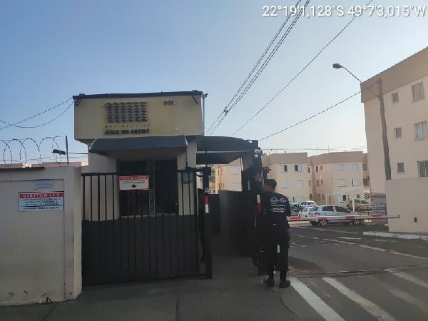 Foto de Apartamento em leilão no bairro Jardim Nova Esperança em Bauru - SP