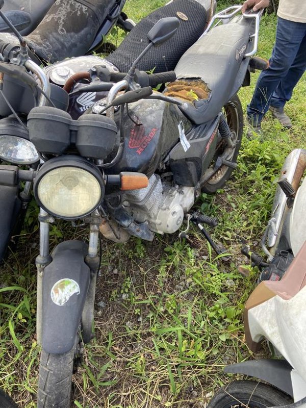 Foto de HONDA/CG 125 FAN ES, ANO/MOD 2011/2011, COR PRETA, COMBUSTIVEL GASOLINA, PLACA NMG3364 - AL, RENAVAM 326680659, ID CHASSI 9C2JC4120BR711177