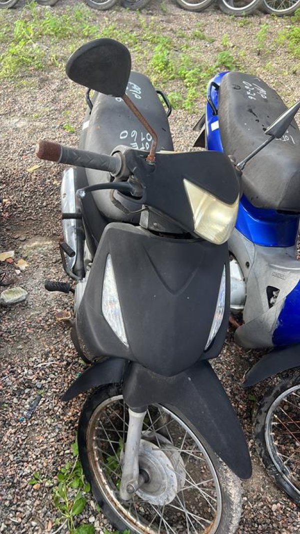 Foto de HONDA/BIZ 125 KS, ANO/MOD 2008/2009, COR PRETO, COMBUSTIVEL GASOLINA, PLACA NMC8588 - AL, RENAVAM 183304993, ID CHASSI 9C2JC42109R013484, ID