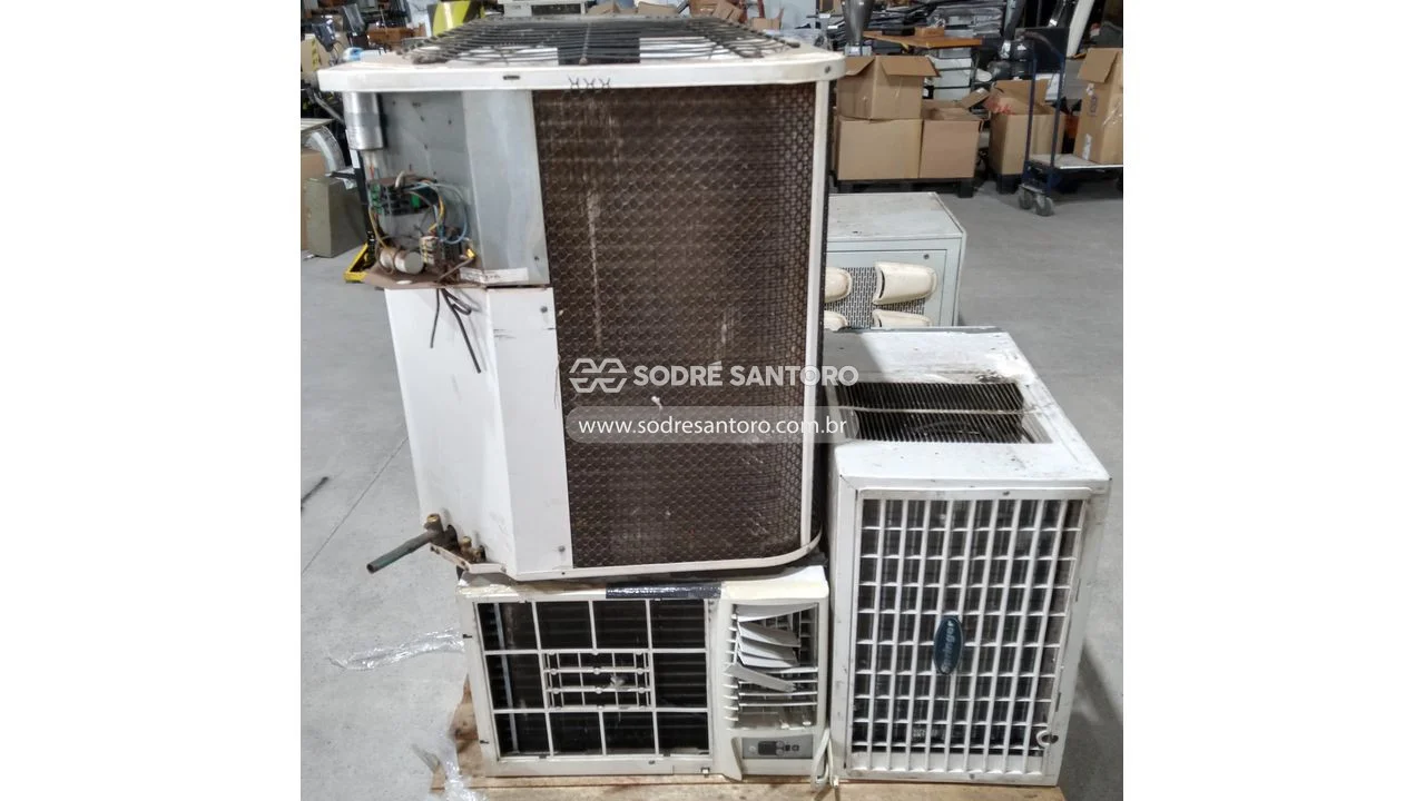 Foto de 2 aps. ar condicionado janela e 1 condensadora
