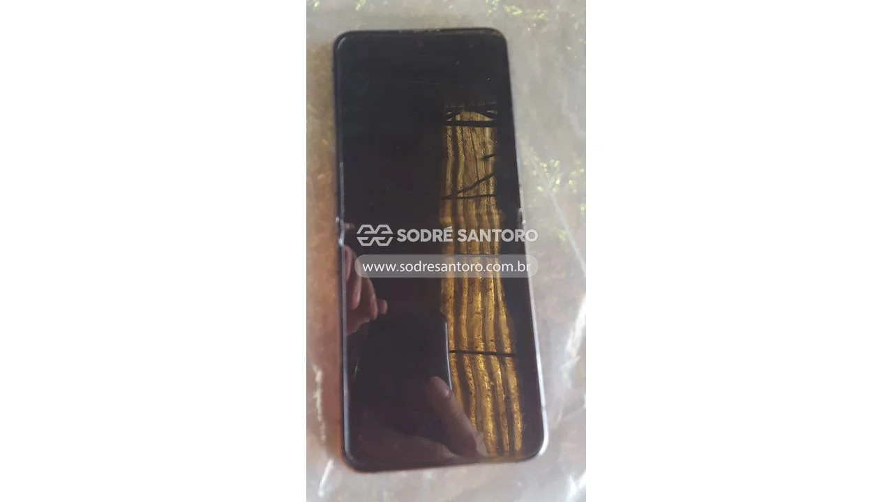 Foto de smartphone samsung sm-f731b