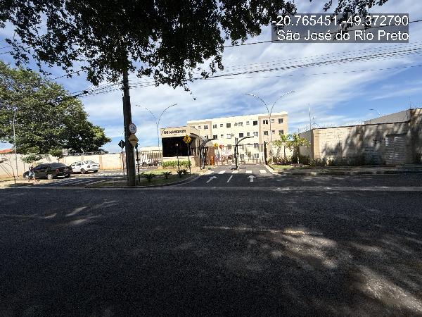 Foto de Apartamento em leilão no bairro Fazenda Felicidade em São José Do Rio Preto - SP
