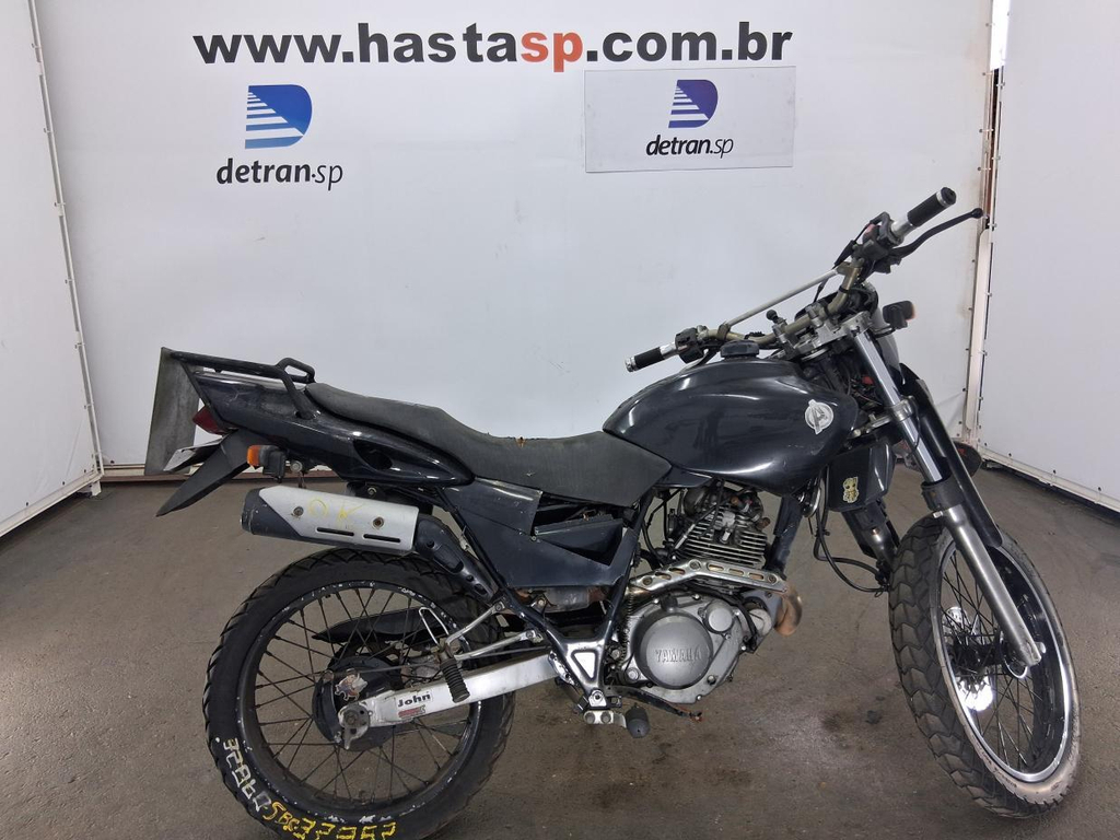 Foto de YAMAHA TDM 225 2002 2003 PRETA