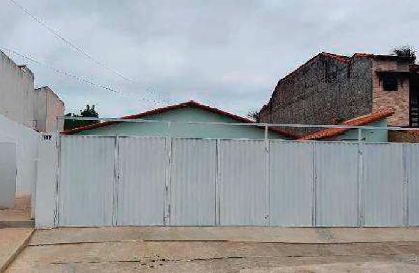 Foto de Casa em leilão no bairro Laranjal em São Gonçalo - RJ