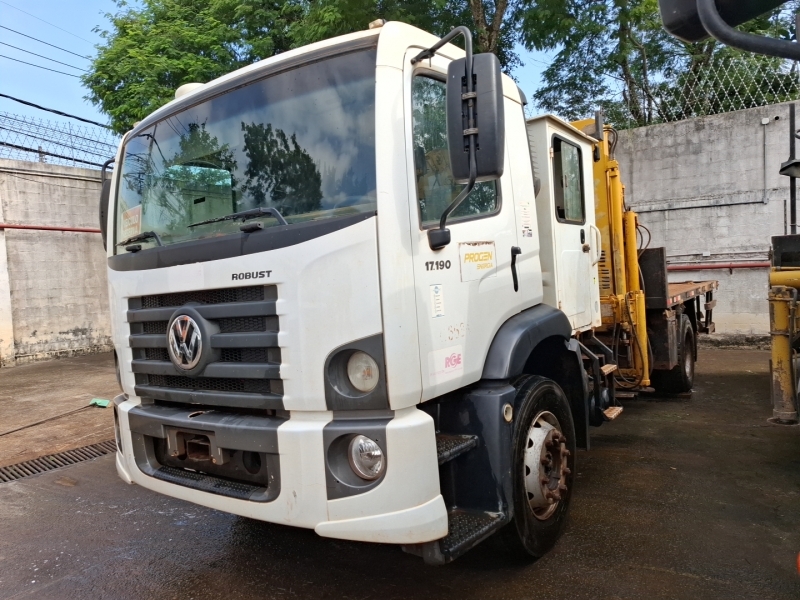 Foto de VOLKSWAGEN 17.190 CRM 4X2 ROB 2021 2022 BRANCA DIESEL