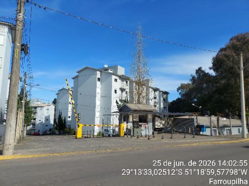Foto de Apartamento em leilão no Residencial Alvorada Ii em Farroupilha - RS