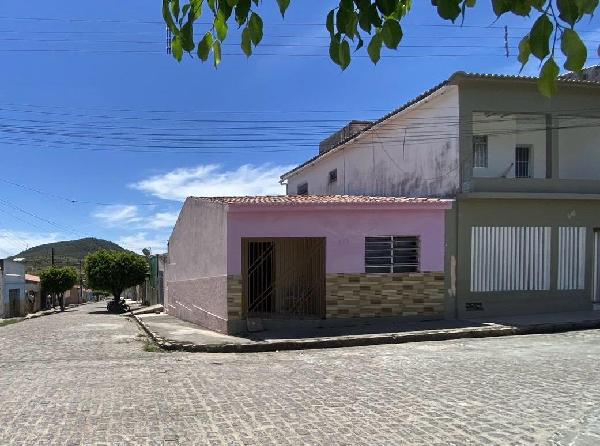 Foto de Casa em leilão no bairro Centro em Olho D'água Das Flores - AL