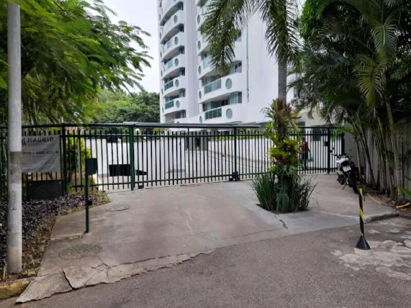Foto de Apartamento em leilão em Rio De Janeiro - RJ