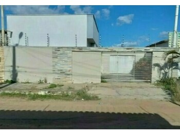 Foto de Casa em leilão no bairro Santa Júlia em Mossoró - RN
