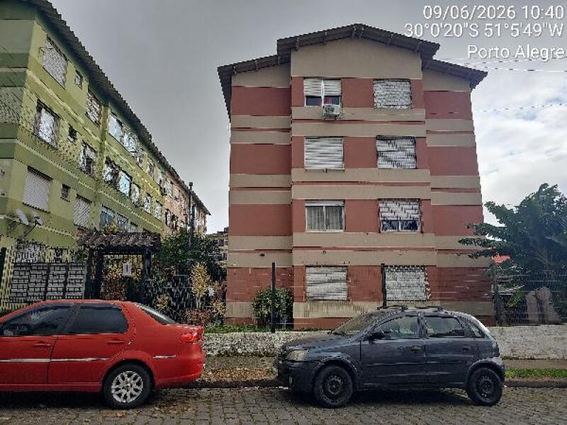 Foto de Apartamento em leilão no Edifício Vivenda de Lamat em Porto Alegre - RS